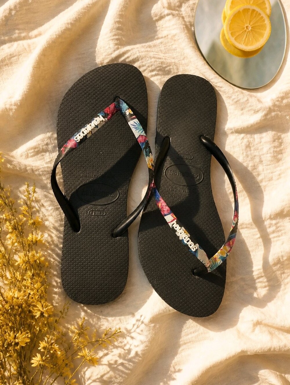 Havaianas Women's Black Flip Flops with Floral Strap Sz 41-42 / 11-12